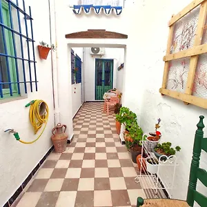 casa-con-encanto-en-pleno-centro-terraza-patio.es-andalucia.com/